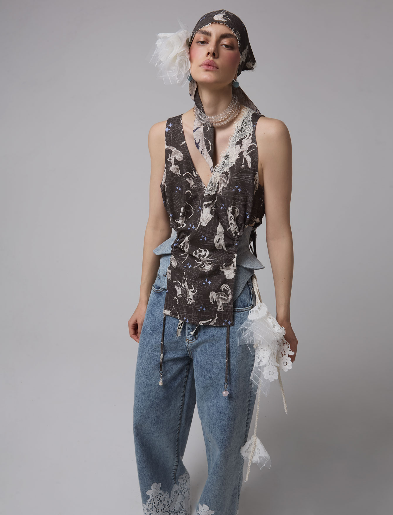 Украшение Lace Flowers